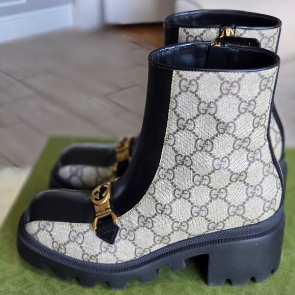 Gucci GG Supreme Monogram Magnum Calfskin Interlocking G Ankle Boots - Picture 4 of 7